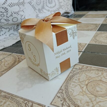 Goldan Ribbon Bid Boxes