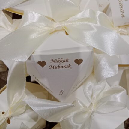 Off White Pantagone Bid Boxes