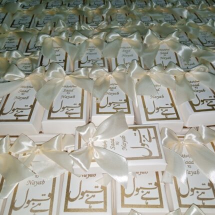 Qabool Hai Bid Boxes With Of White Tai