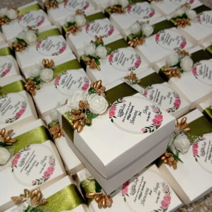 Beautifull Bid Boxes with Flowers And Seeds